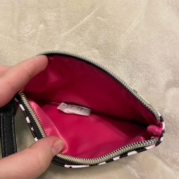 NEW Victoria’s Secret wristlet - Picture 3 of 4